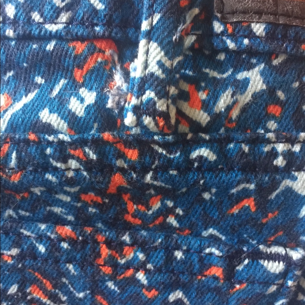 LEVI’S  Chevron Print Shorts - Picture 6 of 6